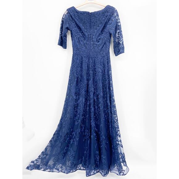 La Femme Navy Blue Embroidered Mesh A-Line Formal Gown Size 6 - Picture 3 of 5